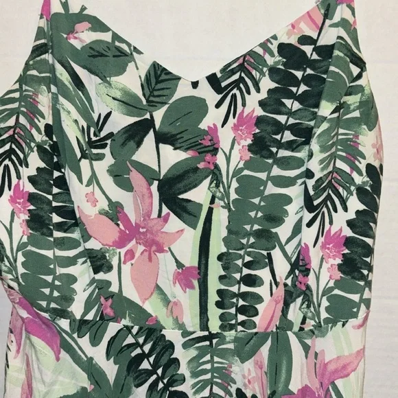 OLD NAVY GREEN AND PINK FLORAL SUN DRESS SMOCKED BACK ADJUSTABLE STRAPS SIZE MED - Picture 3 of 5